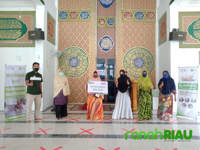 Salurkan Bantuan Modal Usaha, IZI Bangun Ekonomi IRT Mandiri